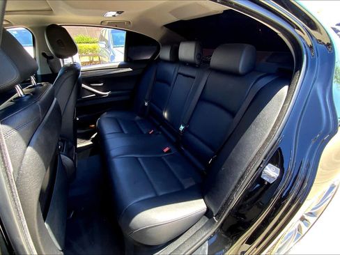 Used 2016 BMW 528i Sedan image 19