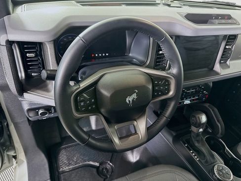 Used 2024 Ford Bronco Big Bend image 3