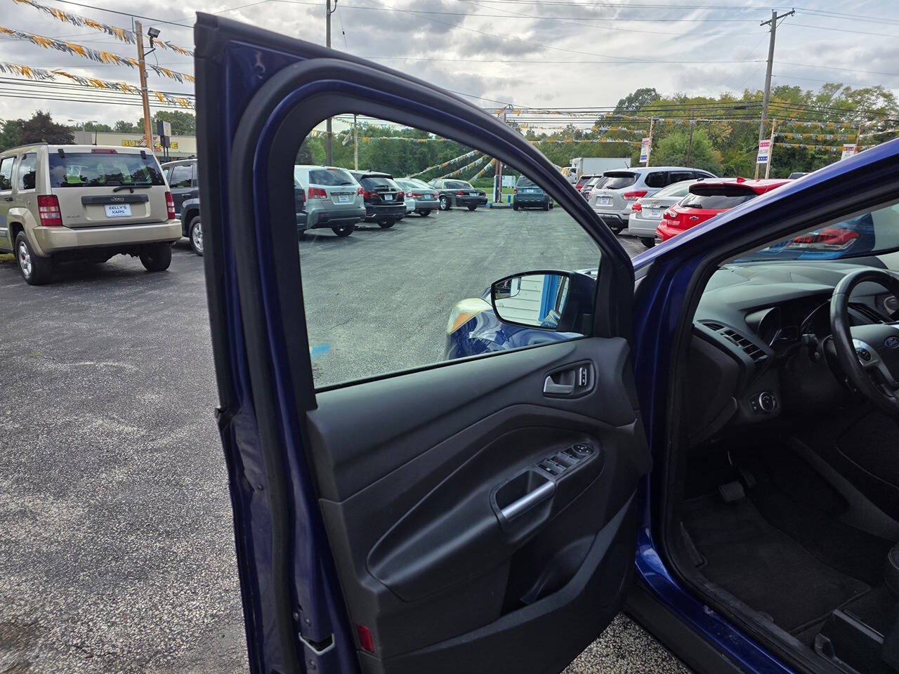 Used 2016 Ford Escape SE w/ SE Leather Comfort Package FWD image 13