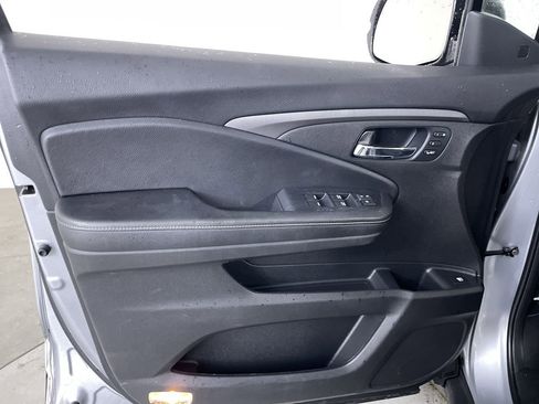 Used 2023 Honda Ridgeline RTL-E image 10