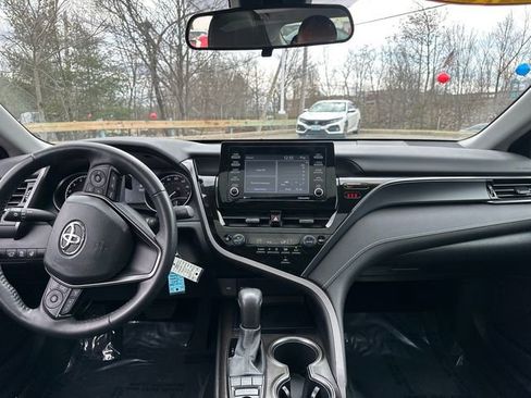 Used 2023 Toyota Camry SE w/ Cold Weather Package image 22