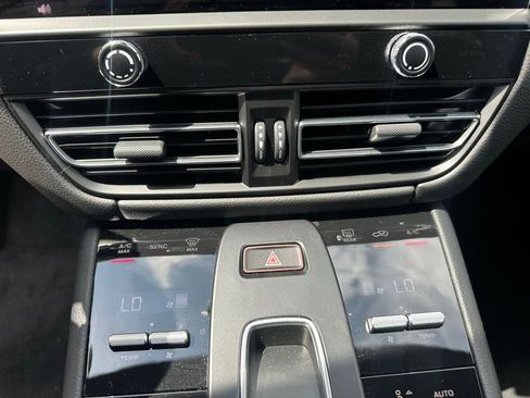 Certified 2026 Porsche Macan Turbo AWD/4WD image 26