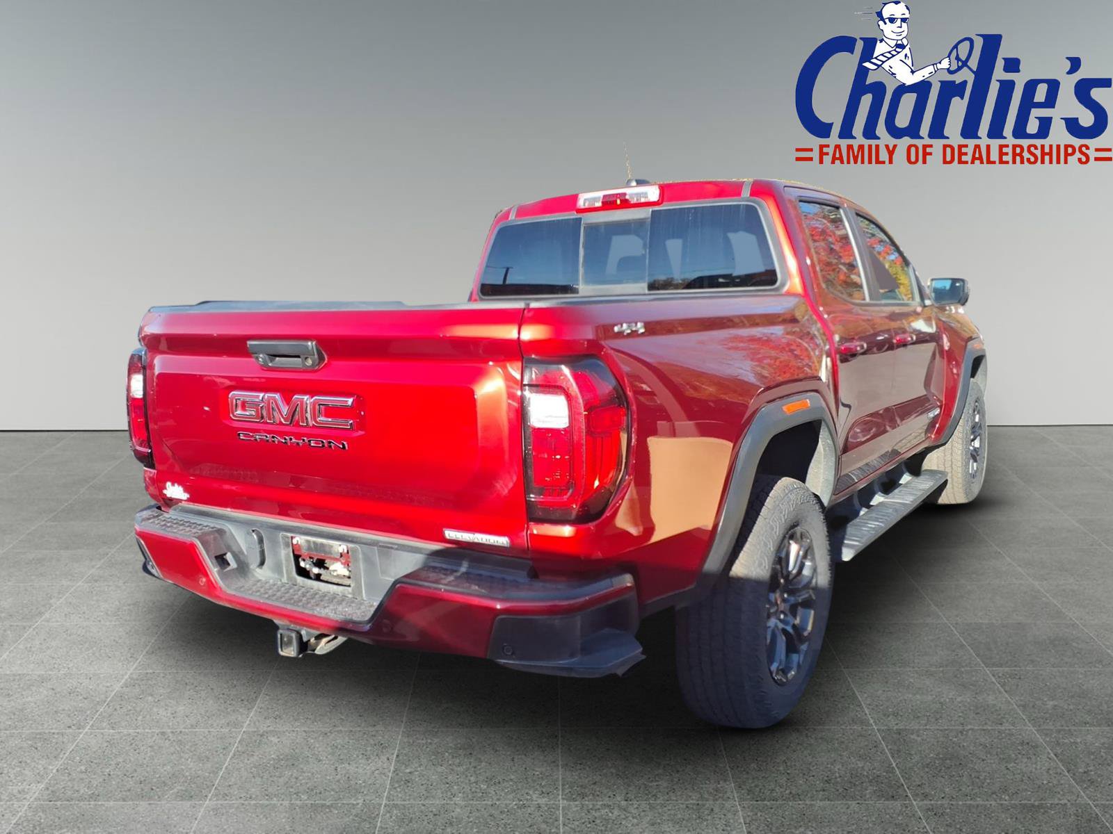 Used 2025 GMC Canyon Elevation w/ Convenience Package AWD/4WD image 4