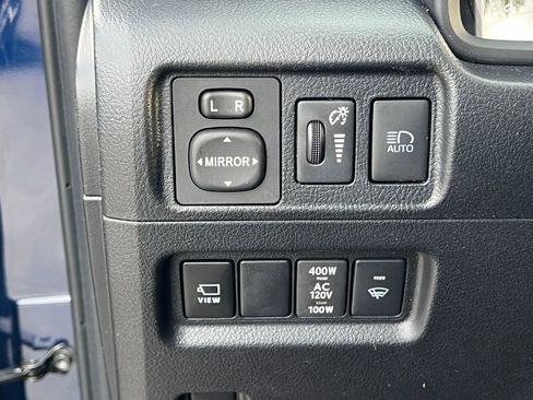 Used 2024 Toyota 4Runner Limited AWD/4WD image 30