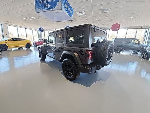 Used 2021 Jeep Wrangler Unlimited Sport image 3