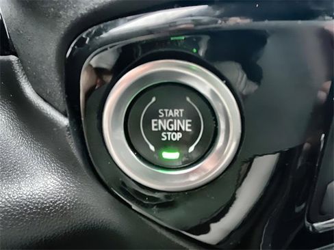 Certified 2022 GMC Sierra 1500 SLT w/ SLT Premium Package image 18