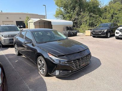 Used 2023 Hyundai Elantra Limited