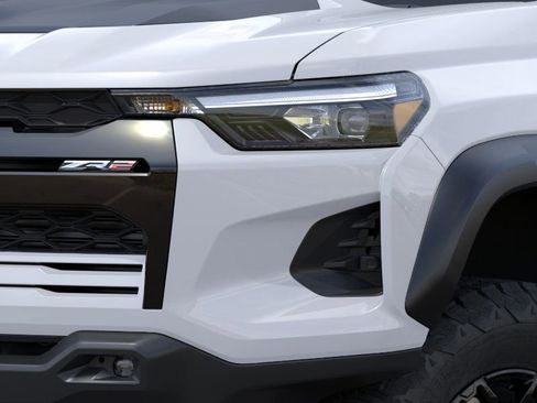 New 2025 Chevrolet Colorado ZR2 w/ Midnight Edition AWD/4WD image 10