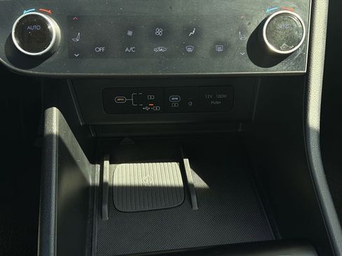 Certified 2024 Hyundai Sonata SEL w/ Convenience Package FWD image 24