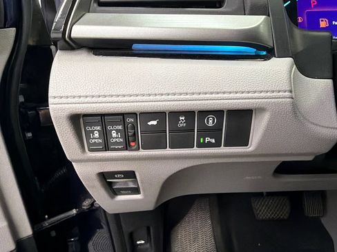 Used 2023 Honda Odyssey Touring image 35