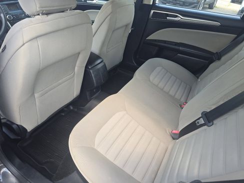 Used 2017 Ford Fusion S image 15