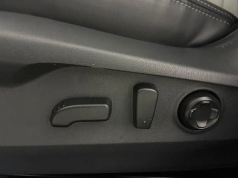 Used 2025 Subaru Outback Limited w/ Popular Package #2 image 18