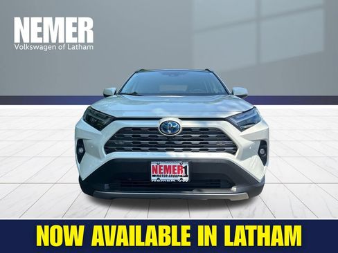 Used 2022 Toyota RAV4 Limited AWD/4WD image 6