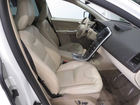 Used 2010 Volvo XC60 3.2 FWD image 9