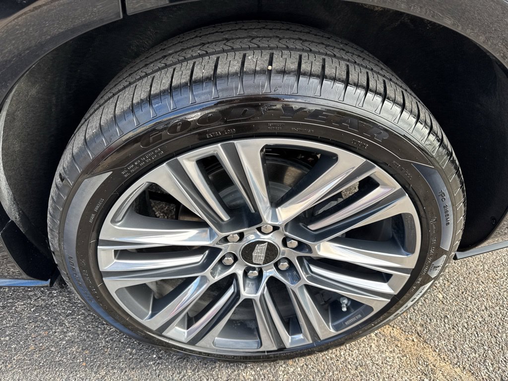 Used 2026 Cadillac Vistiq Platinum w/ LPO, Floor Liner Package AWD/4WD image 49