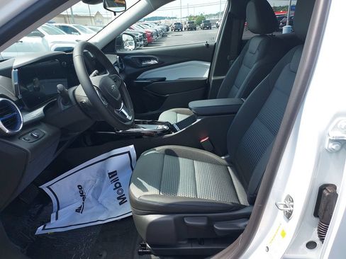 New 2026 Chevrolet Trax LT w/ Driver Confidence Package FWD image 12