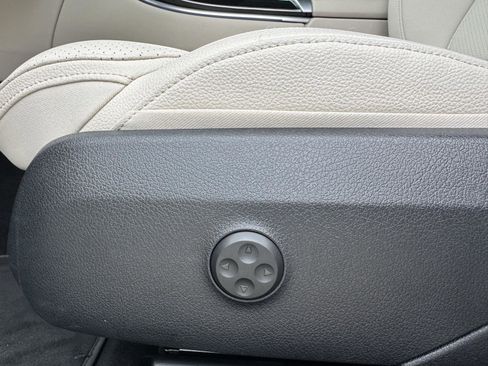 Certified 2026 Mercedes-Benz GLC 300 GLC 300 image 8