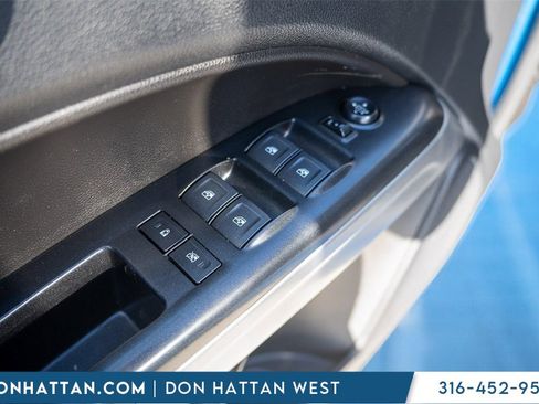 Used 2022 Chevrolet Colorado ZR2 image 17