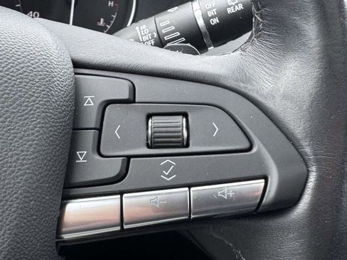 Certified 2023 Cadillac XT4 Luxury w/ Cold Weather Package image 14