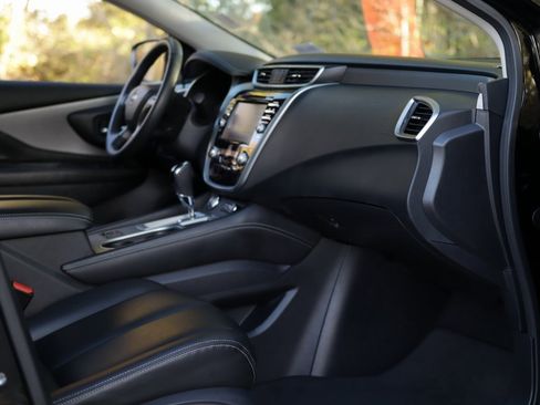 Used 2024 Nissan Murano SV image 32