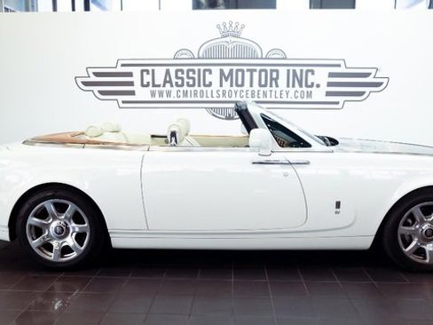 Used 2011 Rolls-Royce Phantom Drophead Coupe image 4