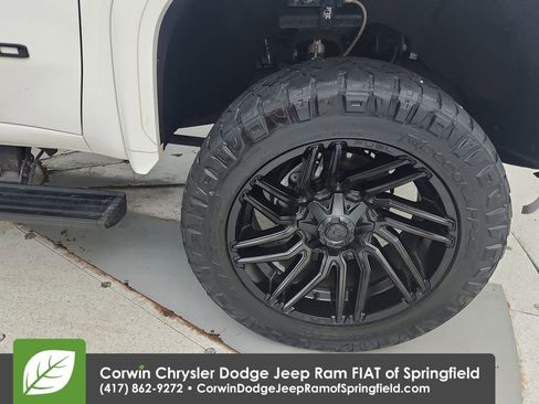 Used 2024 GMC Sierra 3500 AT4 w/ AT4 Premium Plus Package AWD/4WD image 24