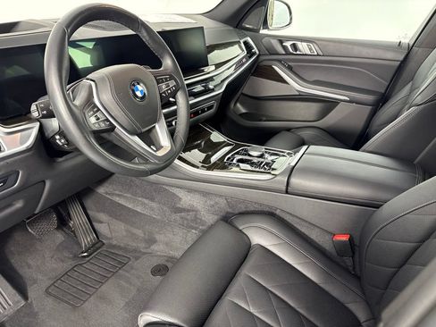 Used 2024 BMW X5 xDrive40i w/ Premium Package AWD/4WD image 11