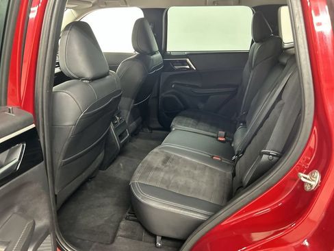 Used 2023 Mitsubishi Outlander SE AWD/4WD image 20