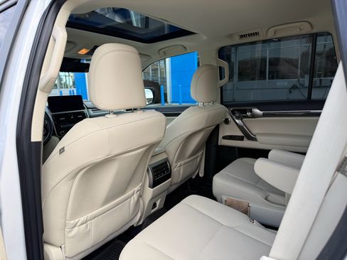 Used 2023 Lexus GX 460 Premium AWD/4WD image 42
