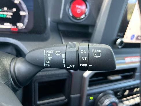Certified 2025 Toyota 4Runner TRD Off-Road AWD/4WD image 18