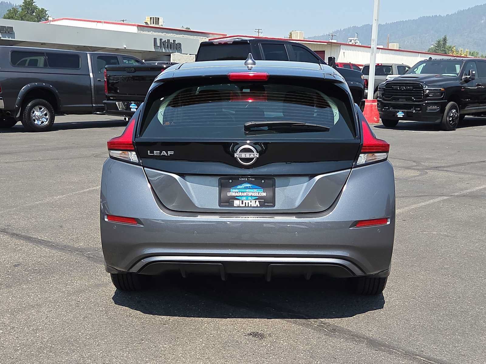 Used 2024 Nissan Leaf S FWD image 13