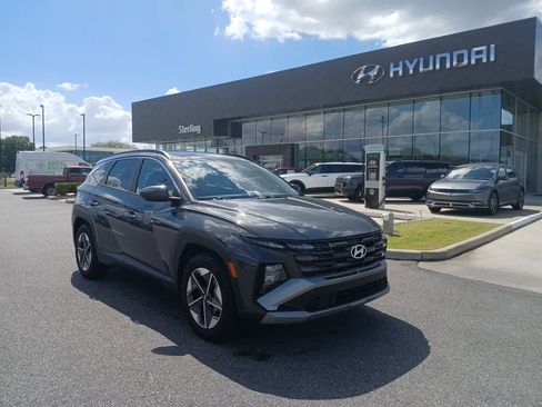 Certified 2025 Hyundai Tucson SEL image 1