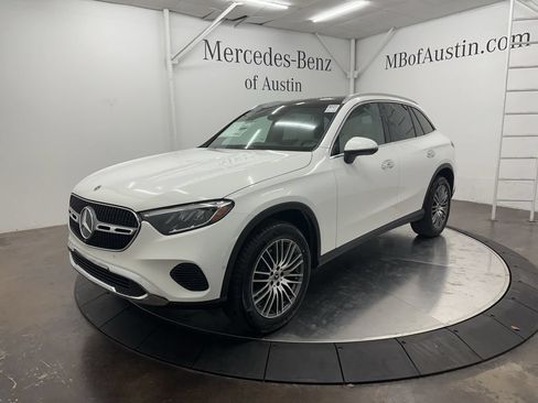 Used 2026 Mercedes-Benz GLC 300 4MATIC image 3
