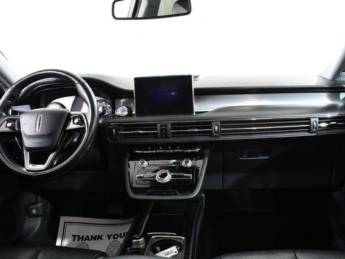 Used 2022 Lincoln Corsair AWD w/ Premium Package image 7