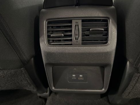 Used 2023 Nissan Rogue SV AWD/4WD image 36