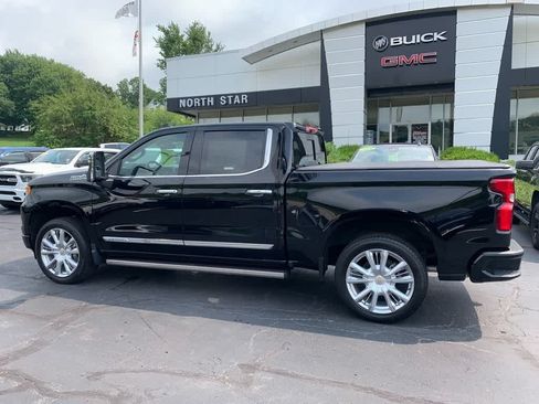 Used 2026 Chevrolet Silverado 1500 High Country w/ High Country Premium Package AWD/4WD image 2