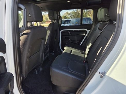 Used 2025 Land Rover Defender 110 S image 13