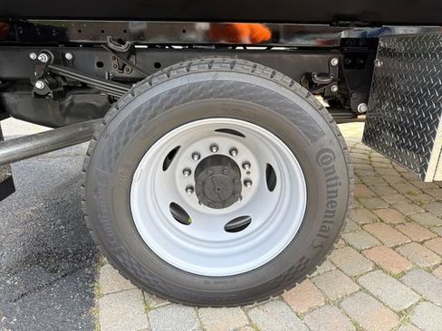 New 2026 Ford F550 4x4 Regular Cab Super Duty image 13