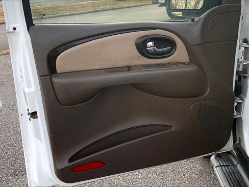 Used 2007 Buick Rainier CXL image 20