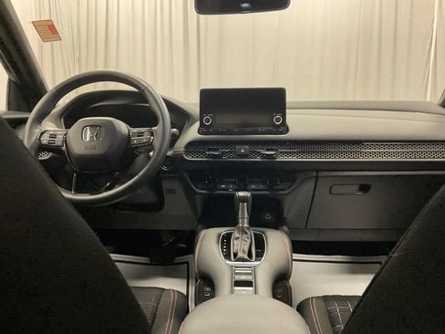 Used 2024 Honda HR-V Sport image 31