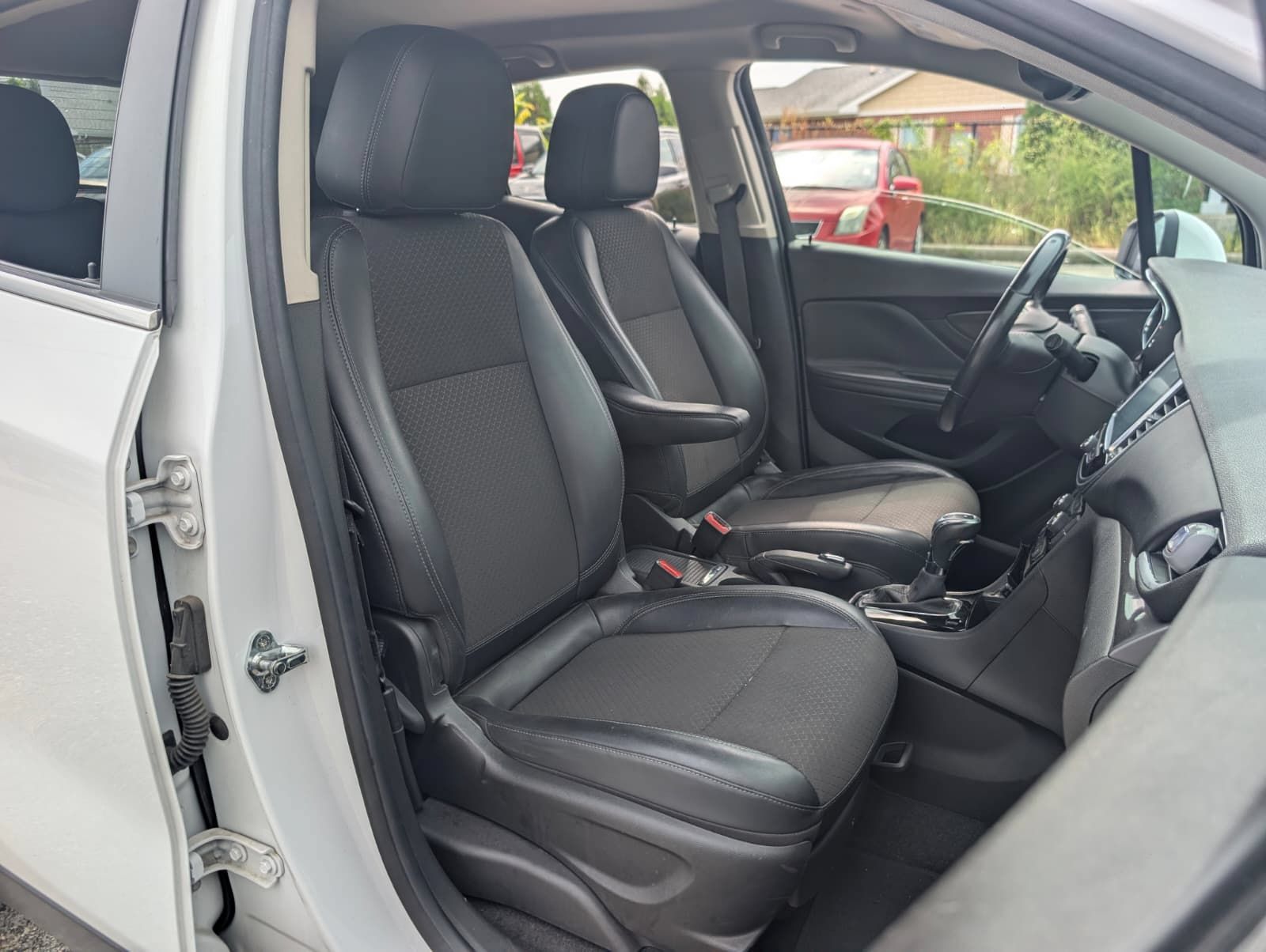 Used 2019 Buick Encore Preferred FWD image 37