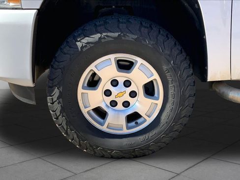 Used 2010 Chevrolet Silverado 1500 LT w/ Power Pack Plus RWD image 10