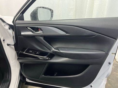 Used 2023 MAZDA CX-9 Touring image 11