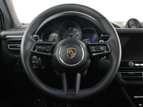 Certified 2026 Porsche Macan AWD/4WD image 12