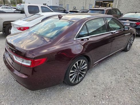 Used 2018 Lincoln Continental Select w/ Continental Climate Package FWD image 5