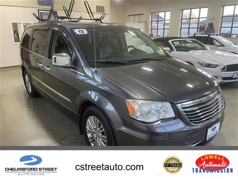 Used 2015 Chrysler Town & Country Touring-L w/ Driver Convenience Group image 1