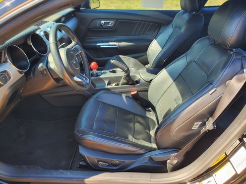 Used 2017 Ford Mustang GT Premium w/ Equipment Group 401A image 24