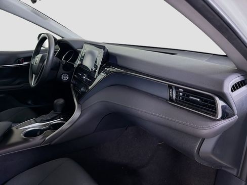 Used 2024 Toyota Camry LE image 30