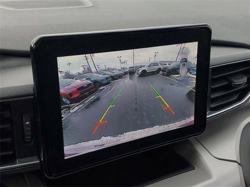 Certified 2024 Ford Explorer XLT w/ Equipment Group 202A image 22