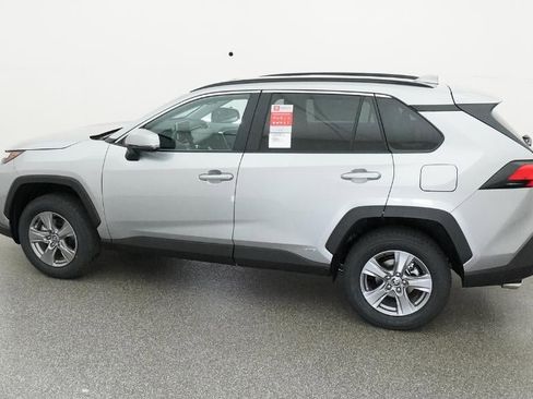 New 2025 Toyota RAV4 XLE image 4